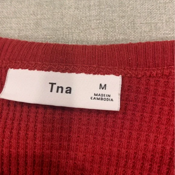 Artizia/TNA scoop neck waffle long sleeve shirt red - Picture 3 of 3